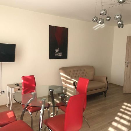 Apartament Rodzinny S8 Kalisz Esterno foto