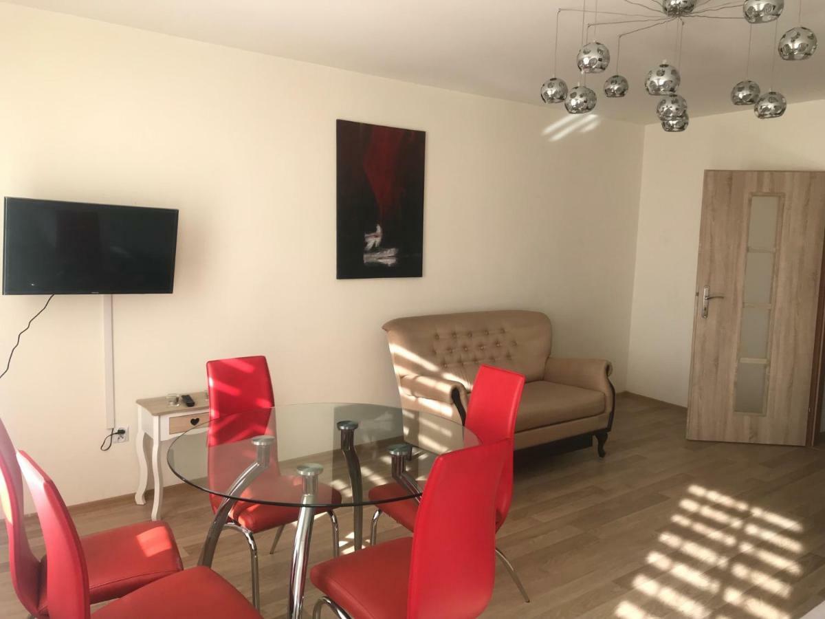 Apartament Rodzinny S8 Kalisz Esterno foto